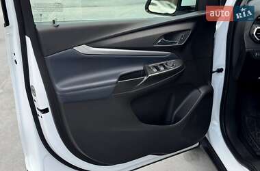 Хетчбек Chevrolet Bolt EV 2021 в 