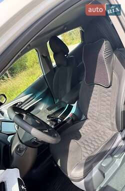 Хэтчбек Chevrolet Bolt EV 2020 в 