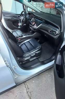 Хэтчбек Chevrolet Bolt EV 2023 в 