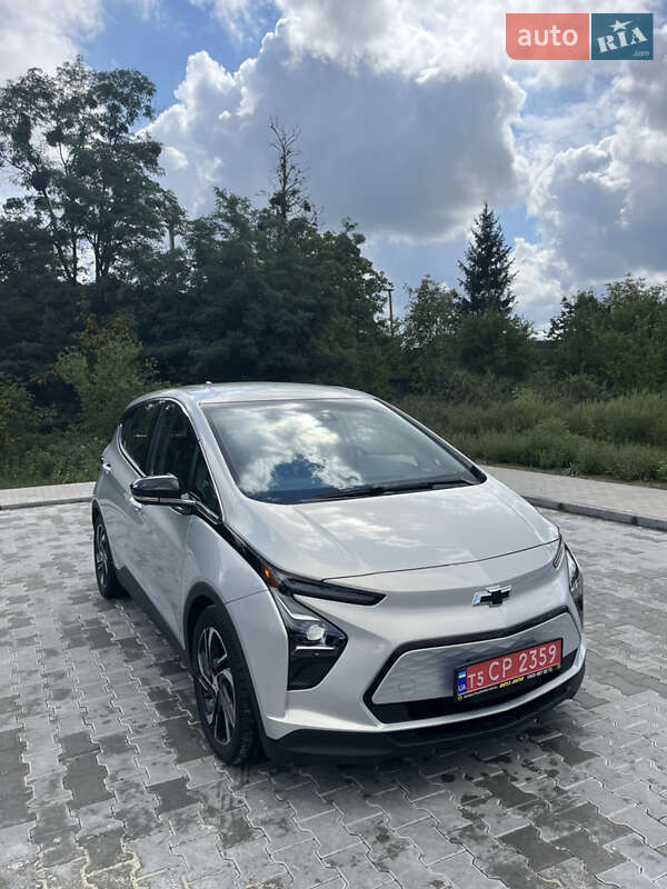 Хэтчбек Chevrolet Bolt EV 2023 в 