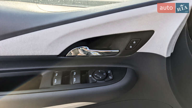 Хэтчбек Chevrolet Bolt EV 2017 в Львове