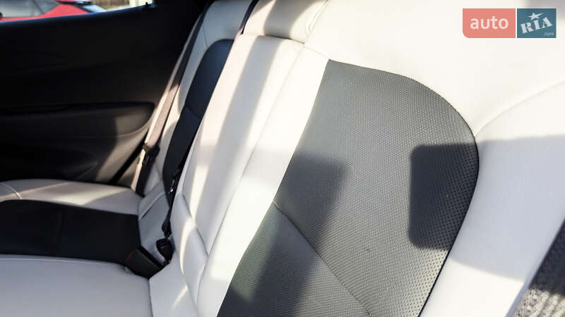 Хэтчбек Chevrolet Bolt EV 2017 в Львове