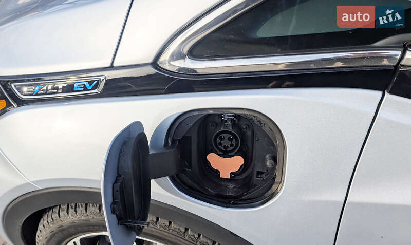 Хэтчбек Chevrolet Bolt EV 2017 в Львове