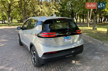 Хэтчбек Chevrolet Bolt EV 2022 в 
