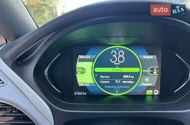 Хэтчбек Chevrolet Bolt EV 2021 в 