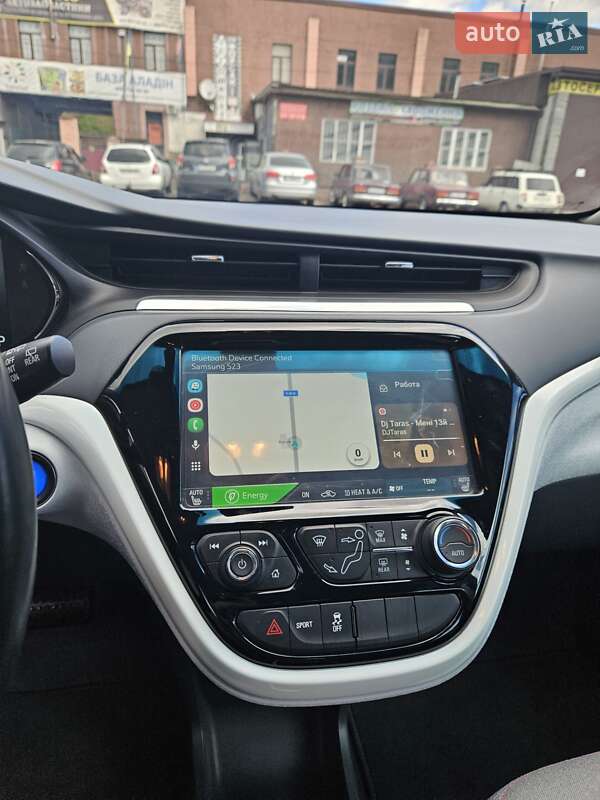 Хэтчбек Chevrolet Bolt EV 2017 в Сваляве