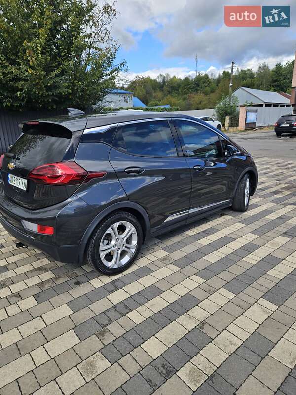 Хэтчбек Chevrolet Bolt EV 2017 в Сваляве
