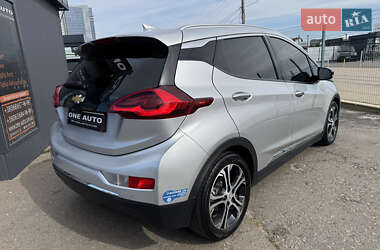 Хэтчбек Chevrolet Bolt EV 2021 в 