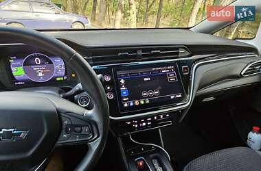 Хэтчбек Chevrolet Bolt EV 2022 в 