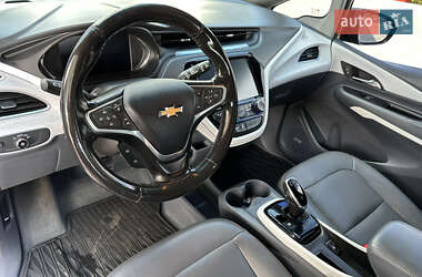 Хэтчбек Chevrolet Bolt EV 2018 в 