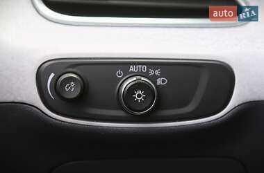 Хэтчбек Chevrolet Bolt EV 2020 в 