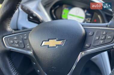 Хетчбек Chevrolet Bolt EV 2017 в 