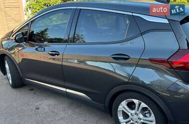 Хэтчбек Chevrolet Bolt EV 2020 в 