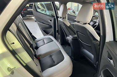 Хэтчбек Chevrolet Bolt EV 2017 в 