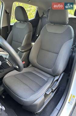Хэтчбек Chevrolet Bolt EV 2022 в 