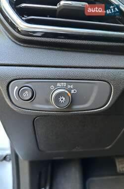 Хэтчбек Chevrolet Bolt EV 2022 в 