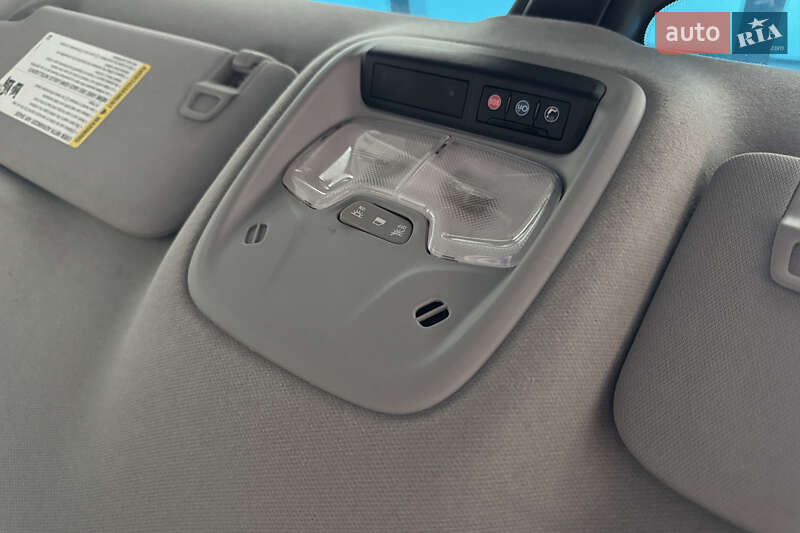 Хетчбек Chevrolet Bolt EV 2018 в Шептицькому фото 14 Хетчбек Chevrolet Bolt EV 2018 в Шептицькому