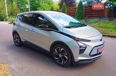 Хэтчбек Chevrolet Bolt EV 2022 в 