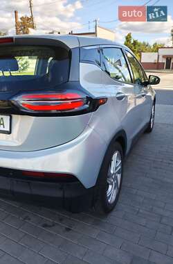 Хэтчбек Chevrolet Bolt EV 2023 в 