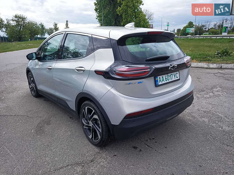 Хэтчбек Chevrolet Bolt EV 2023 в Киеве