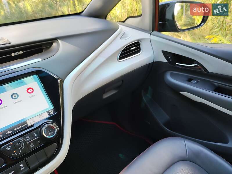 Хетчбек Chevrolet Bolt EV 2017 в Києві