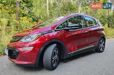 Хэтчбек Chevrolet Bolt EV 2017 в 