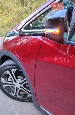 Хэтчбек Chevrolet Bolt EV 2017 в 