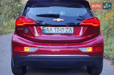 Хэтчбек Chevrolet Bolt EV 2017 в 
