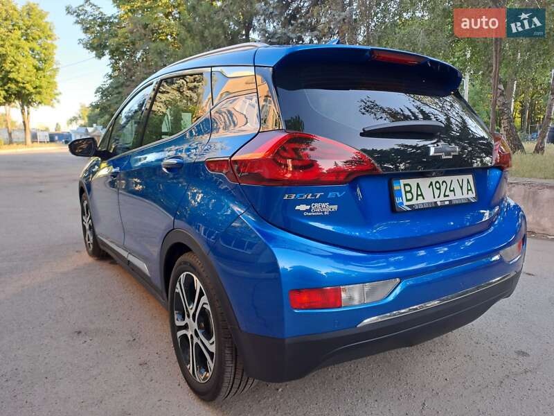 Хэтчбек Chevrolet Bolt EV 2021 в Кропивницком