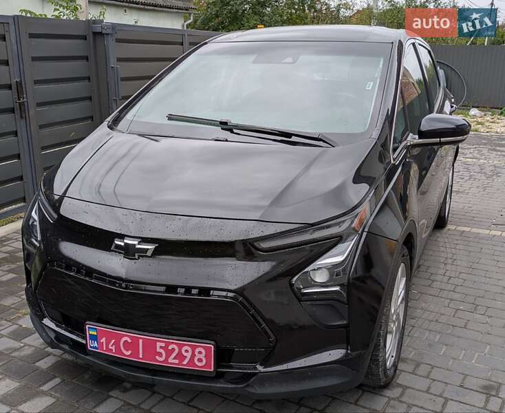 Хэтчбек Chevrolet Bolt EV 2023 в 