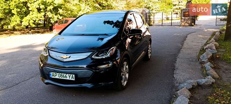 Хэтчбек Chevrolet Bolt EV 2017 в Запорожье