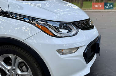 Хэтчбек Chevrolet Bolt EV 2021 в 