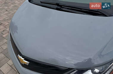 Хэтчбек Chevrolet Bolt EV 2018 в 