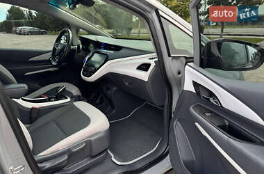 Хэтчбек Chevrolet Bolt EV 2018 в 