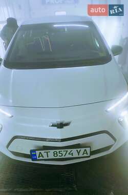 Хэтчбек Chevrolet Bolt EV 2022 в 