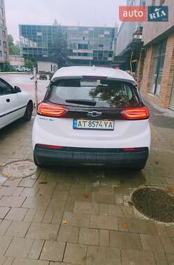 Хэтчбек Chevrolet Bolt EV 2022 в 