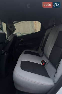 Хетчбек Chevrolet Bolt EV 2017 в 