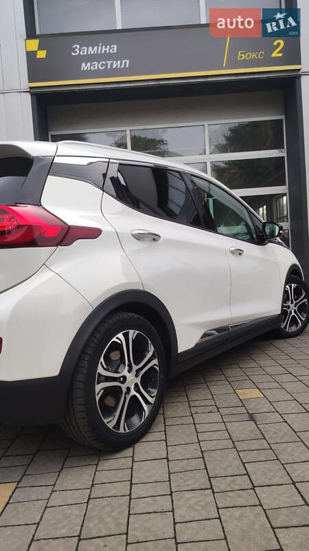 Хэтчбек Chevrolet Bolt EV 2018 в Дрогобыче