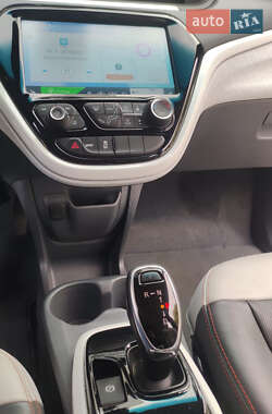 Хэтчбек Chevrolet Bolt EV 2018 в 