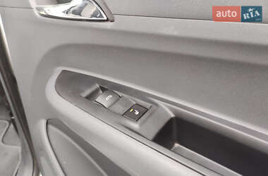 Хэтчбек Chevrolet Bolt EV 2018 в 