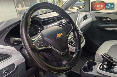 Хэтчбек Chevrolet Bolt EV 2018 в 