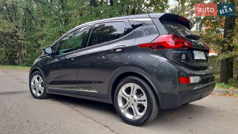 Хэтчбек Chevrolet Bolt EV 2021 в Киеве