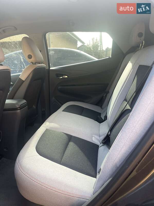 Хэтчбек Chevrolet Bolt EV 2021 в Киеве