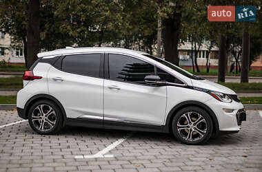 Хэтчбек Chevrolet Bolt EV 2017 в 