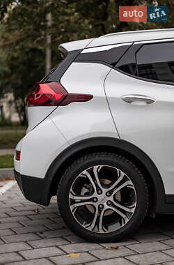Хэтчбек Chevrolet Bolt EV 2017 в 