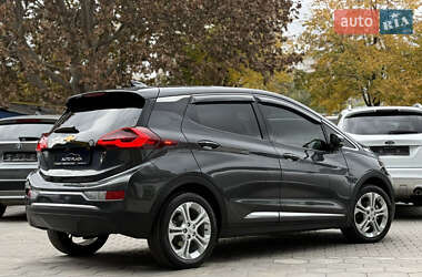 Хэтчбек Chevrolet Bolt EV 2017 в 
