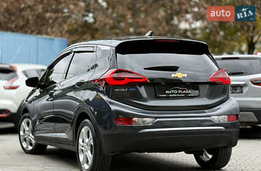 Хэтчбек Chevrolet Bolt EV 2017 в 