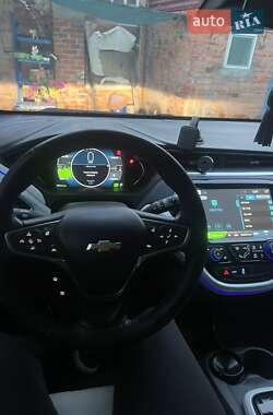 Хэтчбек Chevrolet Bolt EV 2017 в 