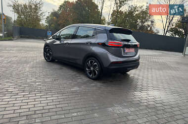 Хэтчбек Chevrolet Bolt EV 2022 в 