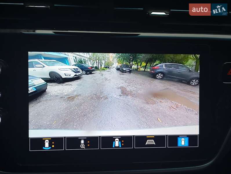 Хэтчбек Chevrolet Bolt EV 2022 в Кропивницком